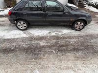 Gebraucht Ford Fiesta 60 PS (44 kW) 2001 Schwarz Kleinwagen
