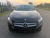 Second-hand Mercedes A180 122 CP (89 kW) 2012 Negru Hatchback