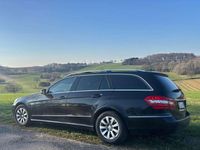 Gebraucht Mercedes E200 Avantgarde 136 PS (100 kW) 2011 Schwarz Kombi