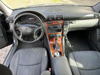 Gebraucht Mercedes C220 143 PS (105 kW) 2001 Blau Limousine