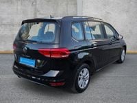 Gebraucht VW Touran Comfortline 150 PS (110 kW) 2024 Außenfarbe: Van / Kleinbus
