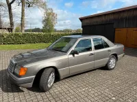 Gebraucht Mercedes 220 150 PS (110 kW) 1993 Grau Limousine