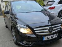 Gebraucht Mercedes B180 122 PS (89 kW) 2012 Van / Kleinbus