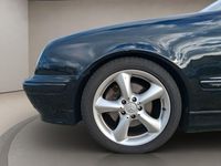 Gebraucht Mercedes CLK200 163 PS (119 kW) 2001 Schwarz Cabrio