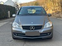 Gebraucht Mercedes A180 116 PS (85 kW) 2009 Silber Kleinwagen