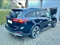 Gebraucht Ford Focus Active X 155 PS (114 kW) 2023 Schwarz Kombi