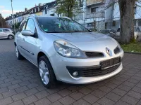 Gebraucht Renault Clio II Dynamique 101 PS (74 kW) 2008 Silber Limousine