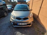 Gebraucht Kia Picanto Attract 69 PS (50 kW) 2012 Silber Kleinwagen