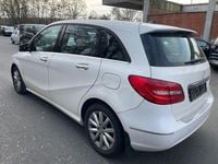 Gebraucht Mercedes B180 109 PS (80 kW) 2012 Weiß Van / Kleinbus