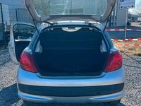 Gebraucht Peugeot 207 73 PS (53 kW) 2009 Silber Kleinwagen
