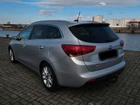 Gebraucht Kia Ceed DREAM-TEAM Edition 101 PS (74 kW) 2017 Grau Kleinwagen