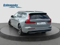 Gebraucht Volvo V60 Business Edition 197 PS (144 kW) 2024 Grau Kombi