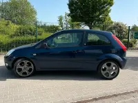 Gebraucht Ford Fiesta 80 PS (58 kW) 2005 Blau Kleinwagen