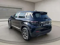 Neu Jeep Avenger Longitude 110 PS (80 kW) 2026 Volcano black SUV