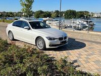 Gebraucht BMW 330e iPerformance 251 PS (184 kW) 2018 Weiß Limousine