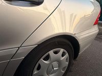 Gebraucht Mercedes C180 129 PS (94 kW) 2001 Grau Limousine