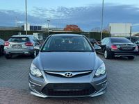 Gebraucht Hyundai i30 Classic 90 PS (66 kW) 2011 Grau Limousine