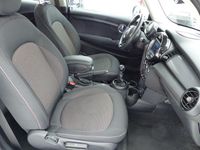 Gebraucht Mini Cooper D 116 PS (85 kW) 2018 Electric blue ii Kleinwagen