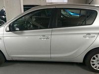 Gebraucht Hyundai i20 Classic 77 PS (56 kW) 2010 Silber Limousine