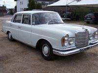 Gebraucht Mercedes 230 120 PS (88 kW) 1967 Weiß Limousine