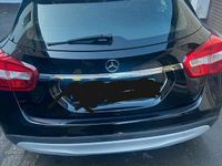 Gebraucht Mercedes GLA180 122 PS (89 kW) 2016 Schwarz SUV