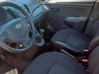 Gebraucht Hyundai i10 70 PS (51 kW) 2011 Rot Kleinwagen