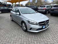 Gebraucht Mercedes A180 122 PS (89 kW) 2015 Silber Limousine