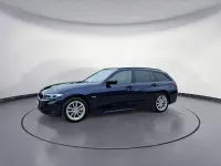 Gebraucht BMW 330 184 PS (135 kW) 2023 Blau Kombi