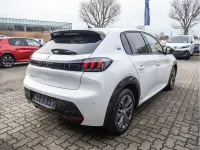 Gebraucht Peugeot e-208 Allure 100 kW (136 PS) 2023 Weiss (metallic) Kleinwagen