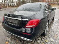 Gebraucht Mercedes E220 194 PS (142 kW) 2017 Schwarz Limousine