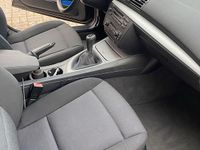 Gebraucht BMW 118 129 PS (94 kW) 2006 Schwarz Kleinwagen