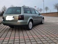 Usata VW Passat 130 CV (95 kW) 2003 Verde Station wagon