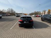 Gebraucht Ford Focus 101 PS (74 kW) 2021 Schwarz Kleinwagen