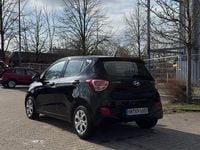 Gebraucht Hyundai i10 Classic 67 PS (49 kW) 2015 Schwarz Kleinwagen