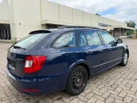 Używany Skoda Superb 140 KM (102 kW) 2010 Niebieski Kombi
