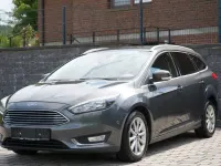 Gebraucht Ford Focus Titanium 125 PS (91 kW) 2017 Grau Kombi