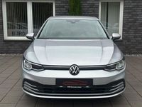 Gebraucht VW Golf VIII Life 150 PS (110 kW) 2021 Silber Limousine