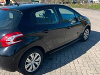 Gebraucht Peugeot 208 95 PS (69 kW) 2012 Schwarz Kleinwagen