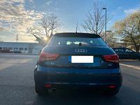Gebraucht Audi A1 Exclusive 105 PS (77 kW) 2011 Blau Kleinwagen