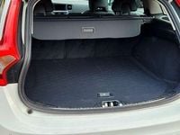 Gebraucht Volvo V60 Summum 150 PS (110 kW) 2016 Weiß Kombi