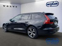 Gebraucht Volvo V60 Plus 197 PS (144 kW) 2022 Black solid stone / solid Kombi