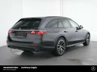 Usata Mercedes E300 Night 313 CV (230 kW) 2025 Grigio Station wagon