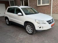 Gebraucht VW Tiguan 140 PS (102 kW) 2008 Weiß SUV