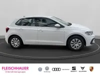 Gebraucht VW Polo Life 80 PS (58 kW) 2023 Weiss Kleinwagen