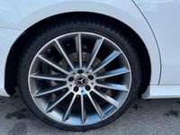 Gebraucht Mercedes E220 Avantgarde 194 PS (142 kW) 2016 Weiß Limousine