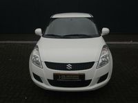 Gebraucht Suzuki Swift Club 94 PS (69 kW) 2016 Weiß metallic Kleinwagen