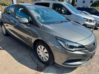 Gebraucht Opel Astra Edition 125 PS (91 kW) 2018 Blau Limousine
