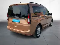 Usata VW Caddy Life 102 CV (75 kW) 2024 Marrone Monovolume