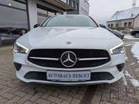 Gebraucht Mercedes CLA200 Progressive 163 PS (119 kW) 2020 Digitalweiß metallic Kombi