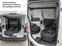 Gebraucht Opel Vivaro Edition 120 PS (88 kW) 2021 Weiß Van / Kleinbus
